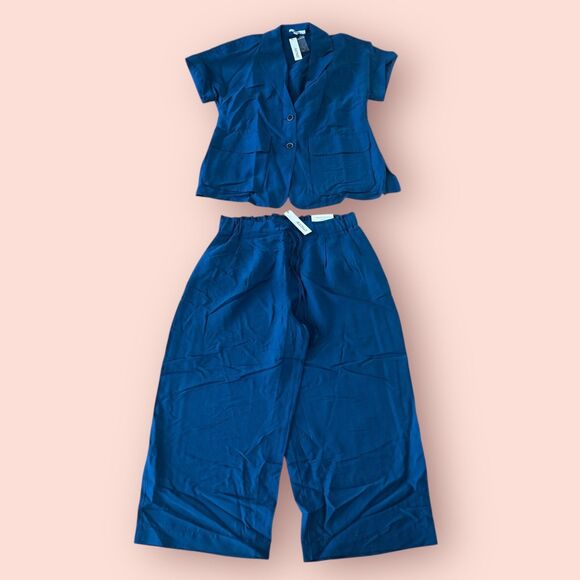 Chico's 2 Piece Suit Womens M Blue Short Sleeve Notch Lapel Slit Button NEW - Picture 1 of 10